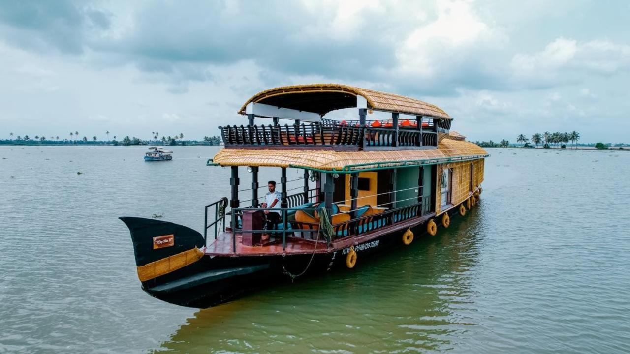 Why Not Houseboat Ξενοδοχείο Alappuzha Εξωτερικό φωτογραφία